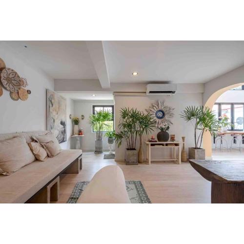 Gallery House Old Town Chiang Mai - Groups & Families