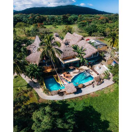 Ganesh Hostel & Shivas Bungalows