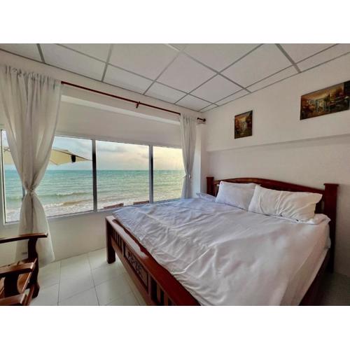 Gao Check in Phala Beach Front