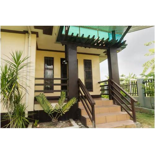 General Luna Villa with kitchen, wifi and parking