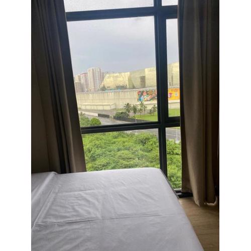Gentry Manor 1BR with Balcony Near Okada - 6A