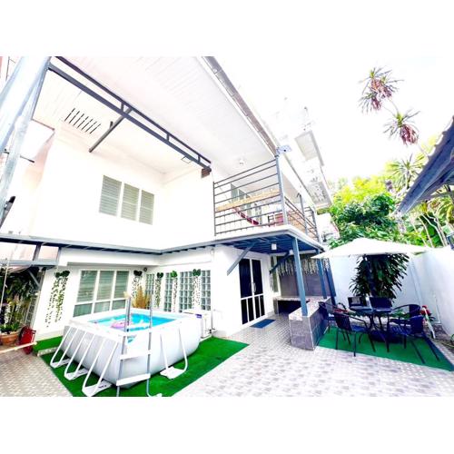 Getaway Villa Bangkok - 4 Bedroom,6 Beds and 5 Bathroom
