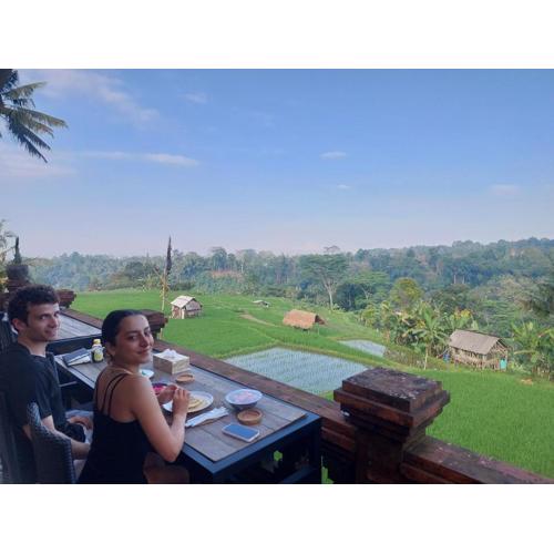 GJ Guest House Sidemen