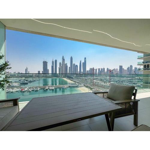 Glamorous 3BR with Marina view