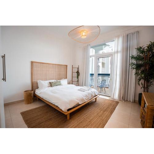 Glamorous Modern 2BHK in Yas Island 324