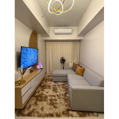 Glamorous SMDC Shore 3, 5 Star Rate BnB-Wifi-Netflix