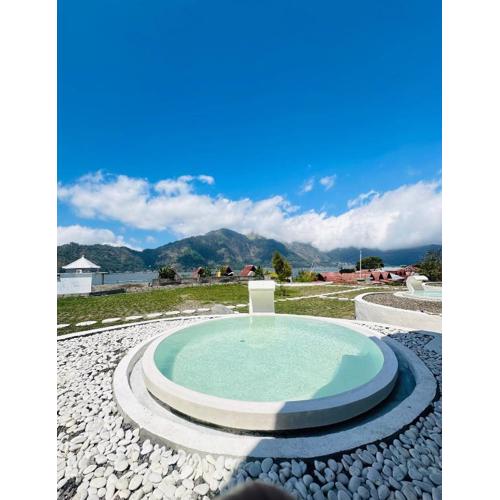 Glamping & Natural Hot Spring