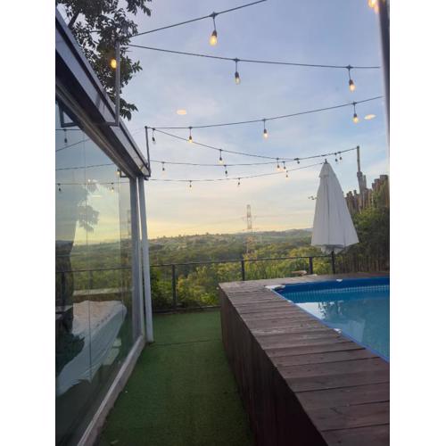 Glass Cabin Secluded Overlooking Oasis with pool