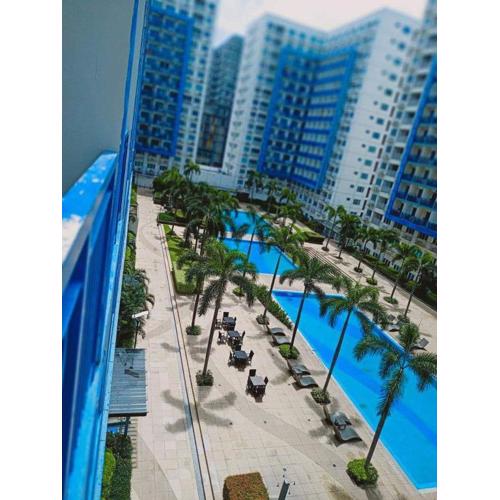 Glenda Place Aurum at Sea residences