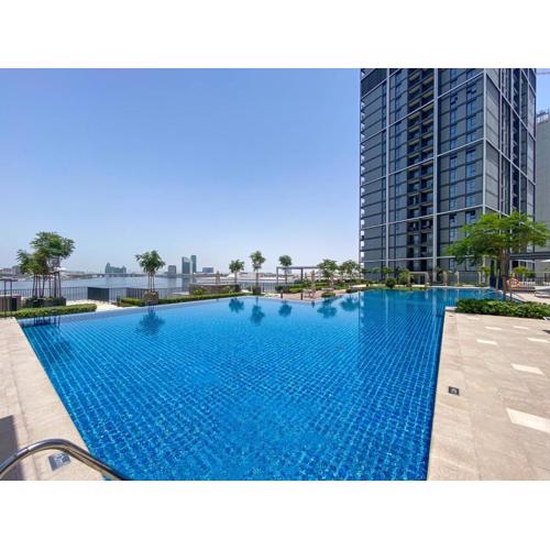 GLOBALSTAY Creek Edge Tower Elegant Apartments