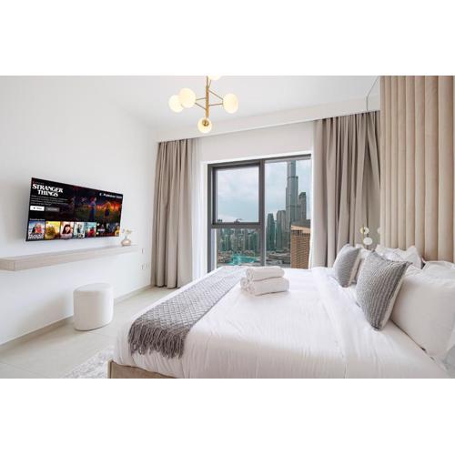 Glorious Burj Khalifa and Fountain views