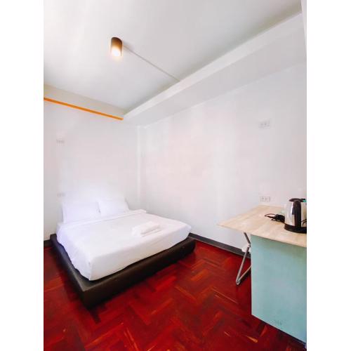 GO INN Silom BTS Surasak BKK โกอินน์ สีลม BTS สถานีสุรศักดิ์