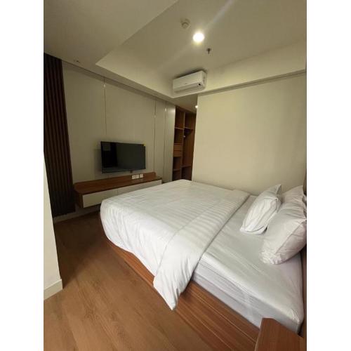 Gold Coast monaco room netflix studio