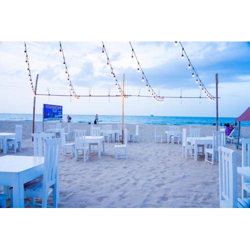 Golden Beach Hotel & Restaurant