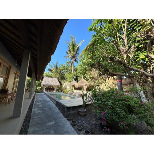 Golden Garuda Cottages at Diamond Beach Hills