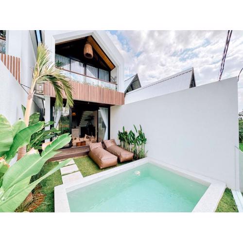 Golden Hour Villas - Lotus