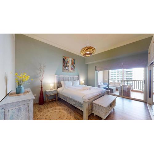 Golden Mile 1 - Contemporary One Bedroom