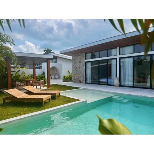 Golden Palm Pool Villa near Fishermans Village
