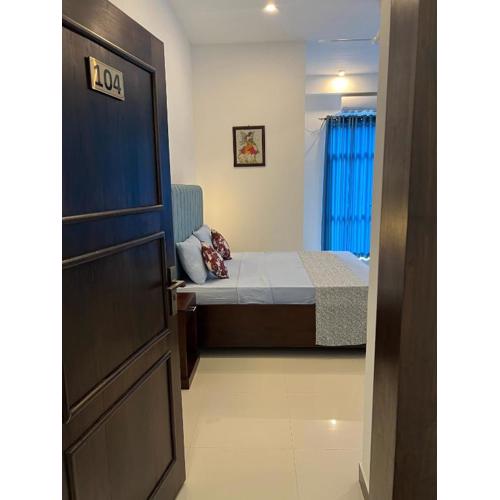 Golden Pearl Reception Hall & Hotel