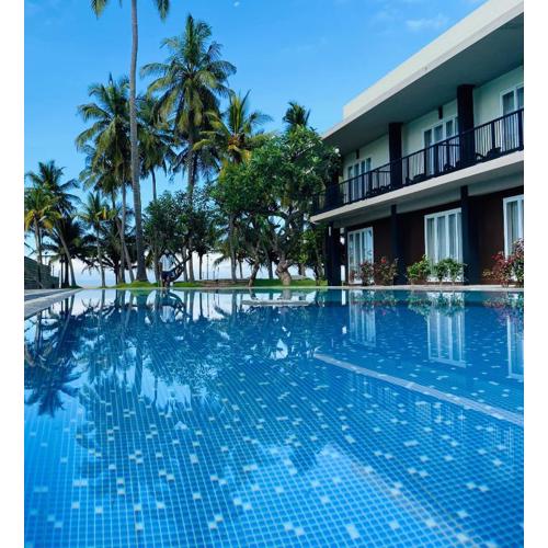 Golden Star Beach Hotel