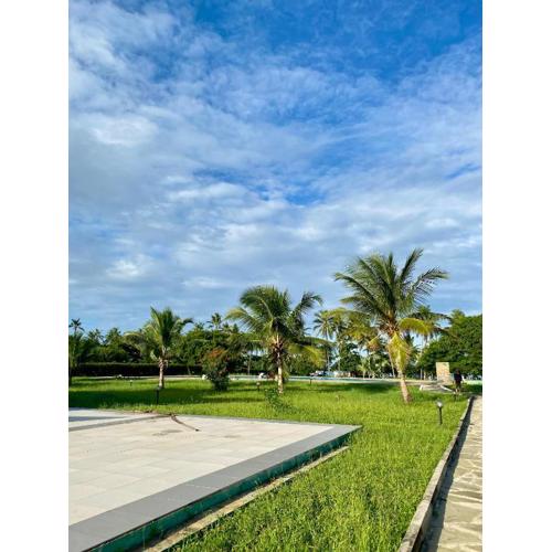 Golden Sun and Sand Studio Apartments