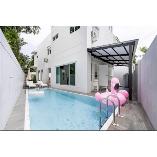 golf pool villa close patong and phuket town