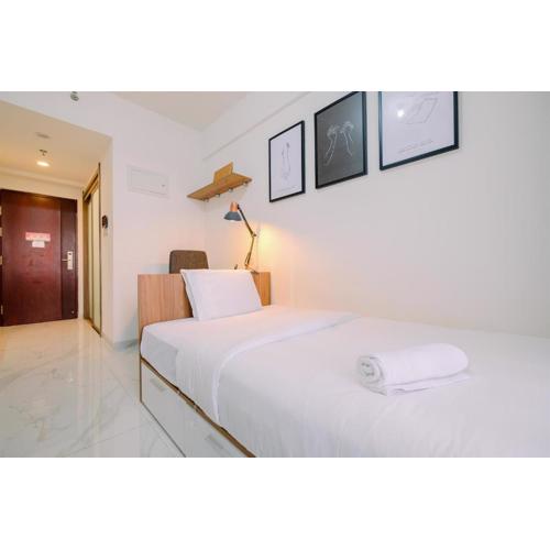 Good and Homey Studio at Sky House BSD Apartment By Travelio