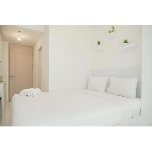 Good and Restful Studio at Tokyo Riverside PIK 2 Apartment By Travelio