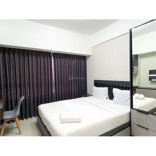 Good Choice and Comfy Studio at Springlake Summarecon Bekasi Apartment By Travelio