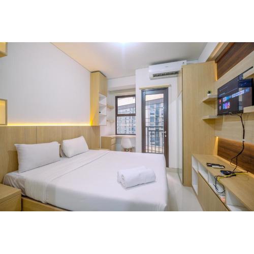 Good Choice and Restful Studio at Transpark Cibubur Apartment near Mall By Travelio