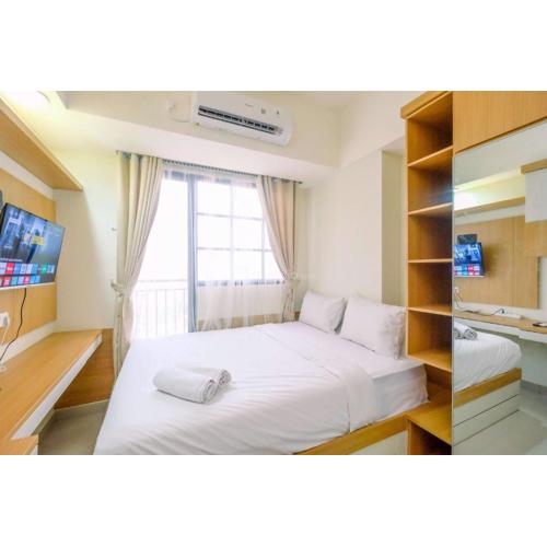 Good Choice and Strategic 2BR without Living Room Evenciio Apartment By Travelio