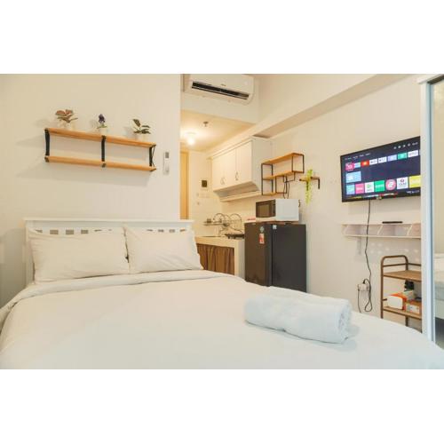 Good Deal and Cozy Stay Studio Tokyo Riverside PIK 2 Apartment By Travelio
