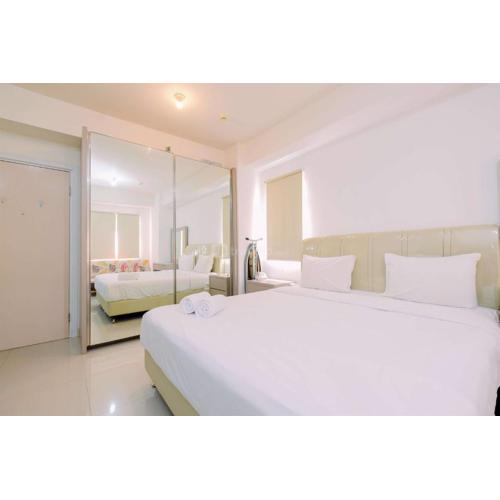 Good Deal and Cozy Studio Green Pramuka City Apartment By Travelio