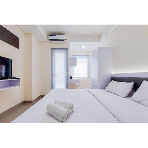 Good Deal and Homey Studio Apartment at B Residence By Travelio