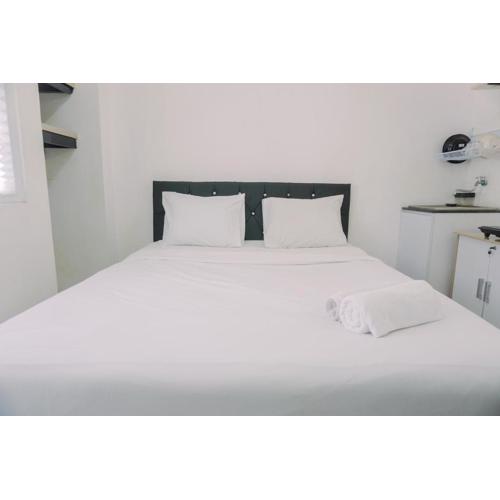 Good Deal and Nice Studio Green Pramuka City Apartment By Travelio