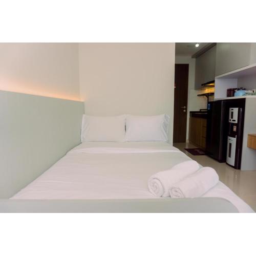 Good Deal and Simply Look Studio Room at Transpark Bintaro Apartment By Travelio