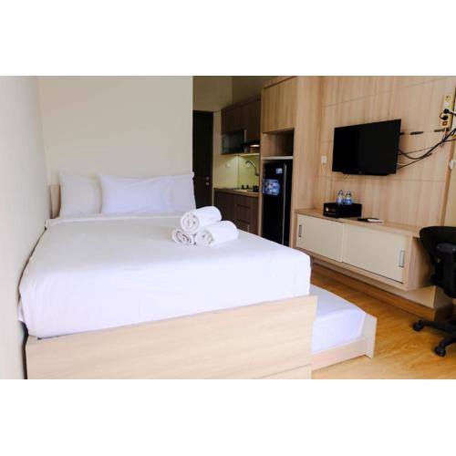 Good Deal Studio Room at Easton Park Residence Jatinangor Apartment By Travelio