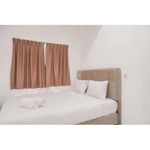 Good Place 1BR Menara Kebon Jeruk Apartment By Travelio