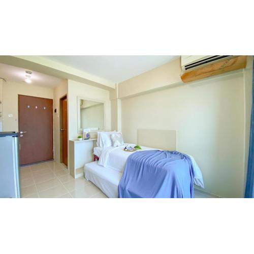 Good Place and Tidy Studio Tifolia Apartment By Travelio