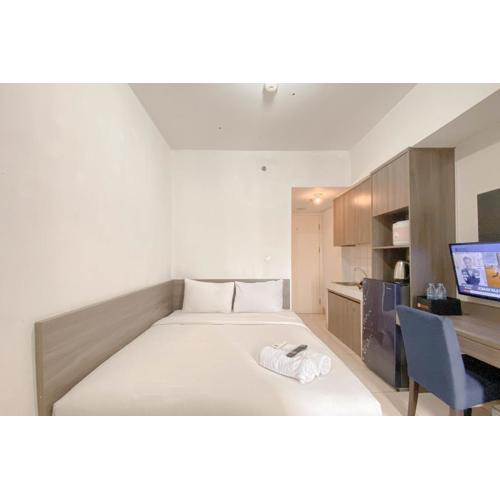 Good Place Studio Springlake Summarecon Bekasi Apartment By Travelio
