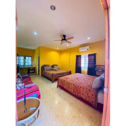 Good vibes bungalow at Ya Nui beach