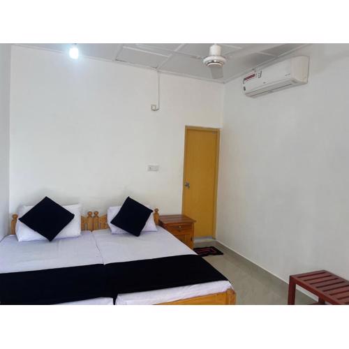 Gopalapuram Guest House