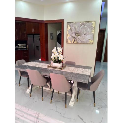 Gorgeous 3 Bedrooms and Two and a half Bathrooms Apt!!!