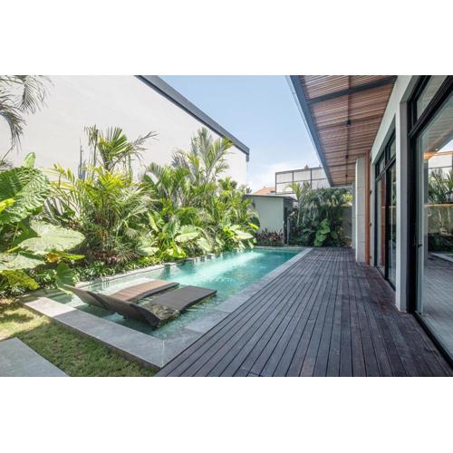 Gorgeous 5br Villa, 400m To Finns Canggu
