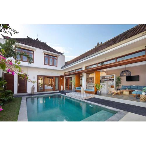 Gorgeous 6 beds, 14 pax in the heart of Seminyak