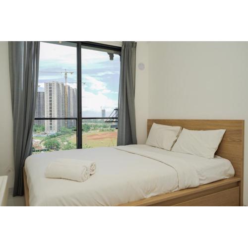 Gorgeous and Comfy Studio Sky House BSD Apartment By Travelio