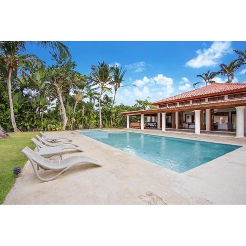 Gorgeous villa at Casa de Campo - with large pool, cook, maid and 2 golf carts