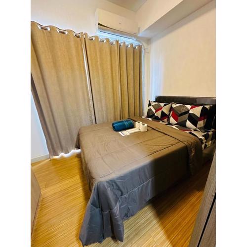 Grace Residences 1 Bedroom With Balcony Bgc View Netflix