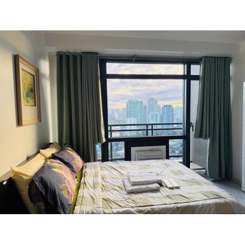 Gramercy Residences Studio With Balcony City View