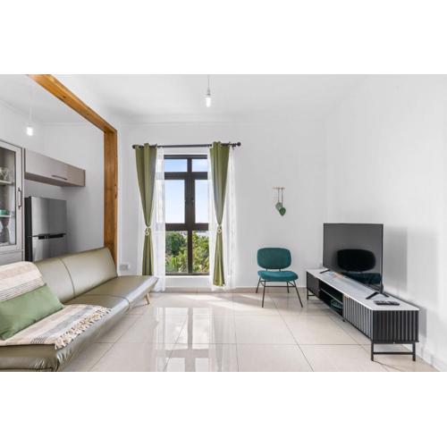 Grand Bay Heights C8 by Host Agents